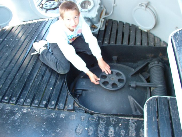 FD2004UssCod_047.JPG