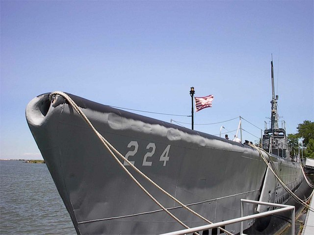 FD2004UssCod_073.JPG
