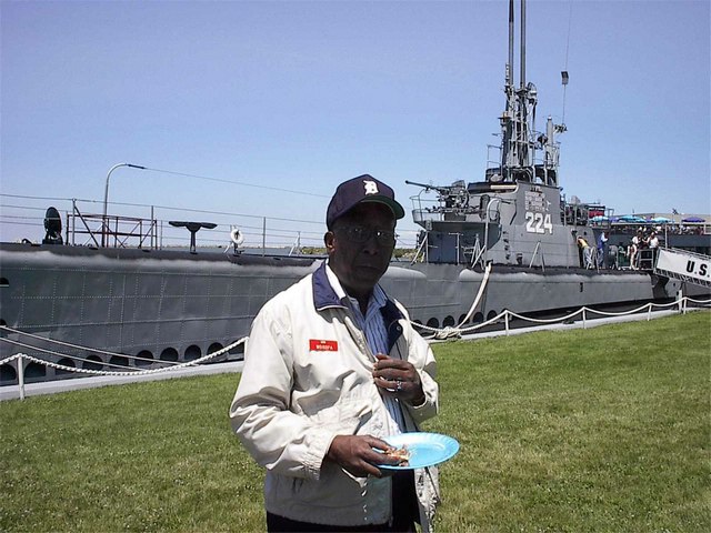 FD2004UssCod_082.JPG
