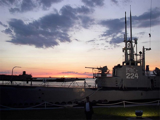 FD2004UssCod_106.JPG